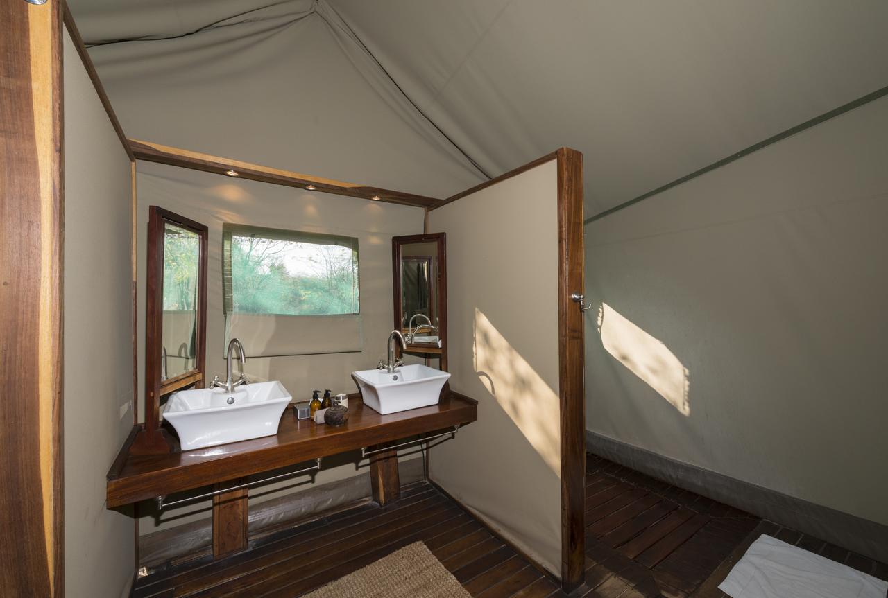 Ongava Tented Camp 奥考奎约 外观 照片